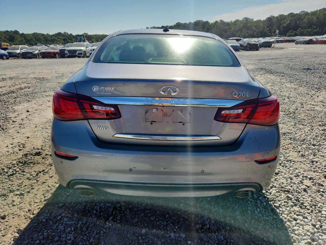 INFINITI Q70 3.7