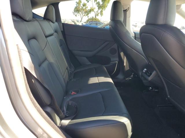 2024 TESLA MODEL Y 7SAYGDEE1RF190614