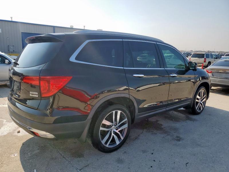 2017 HONDA PILOT TOUR 5FNYF5H98HB044150