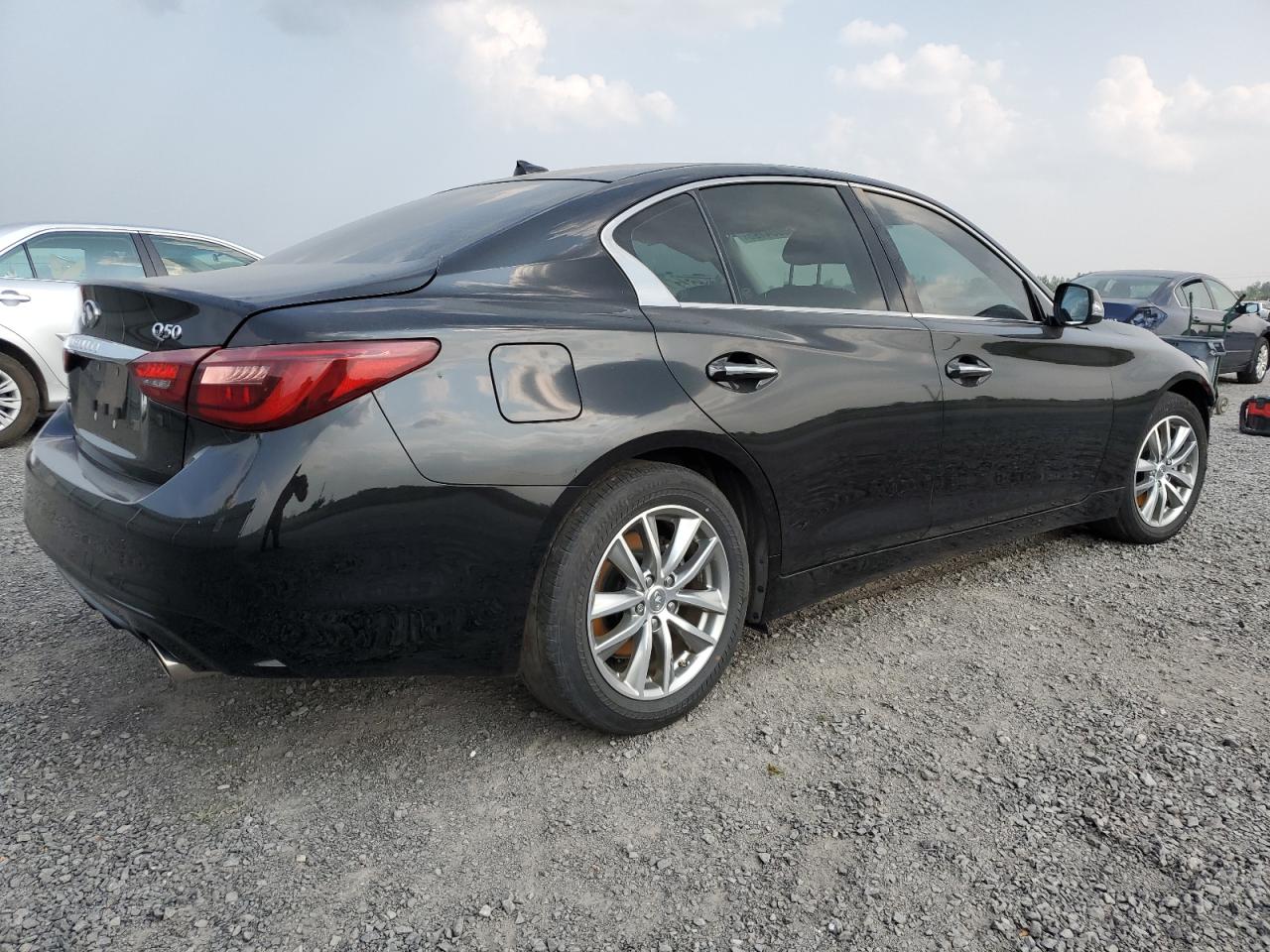 INFINITI Q50 PURE