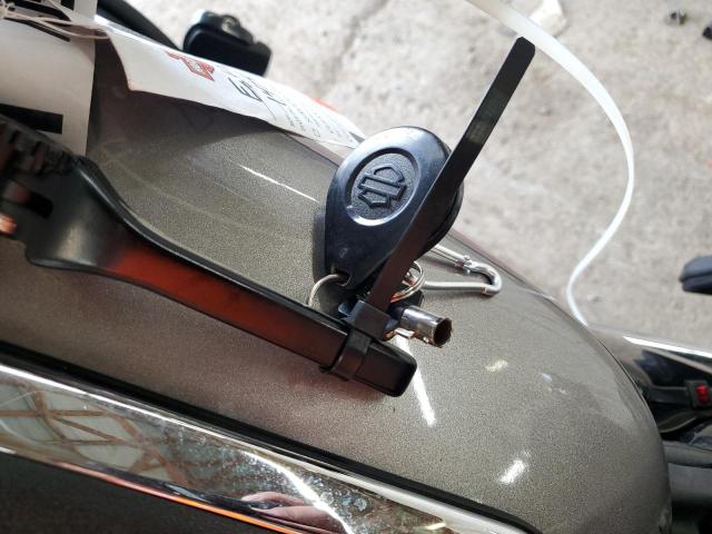 2017 HARLEY-DAVIDSON FLTRU - 1HD1KGD19HB608804
