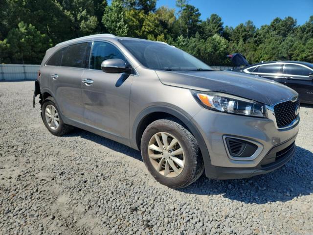 2016 KIA SORENTO LX 5XYPG4A37GG089175