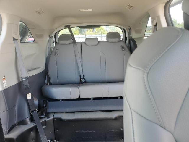 2022 TOYOTA SIENNA XLE 5TDJRKEC3NS080875