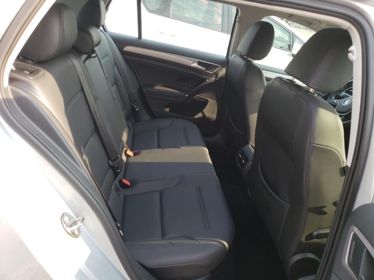 VOLKSWAGEN E-GOLF SEL PREMIUM