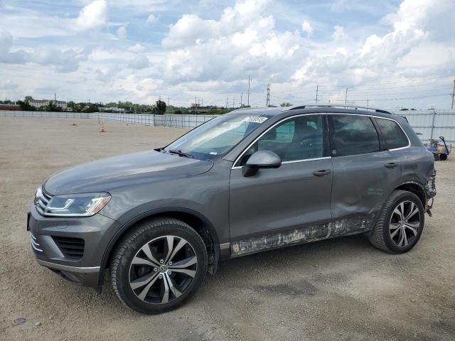 2017 VOLKSWAGEN TOUAREG WO WVGRF7BP3HD002656