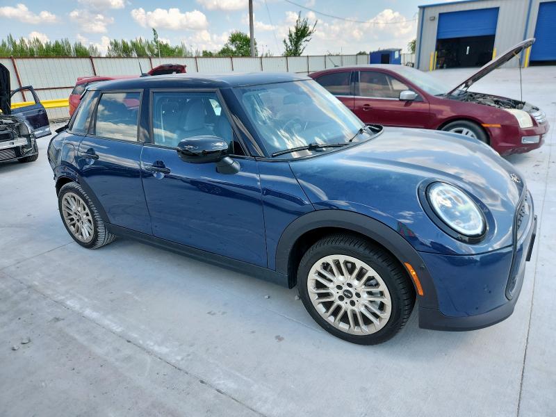 2025 MINI COOPER S WMW53GD0XS2W53245