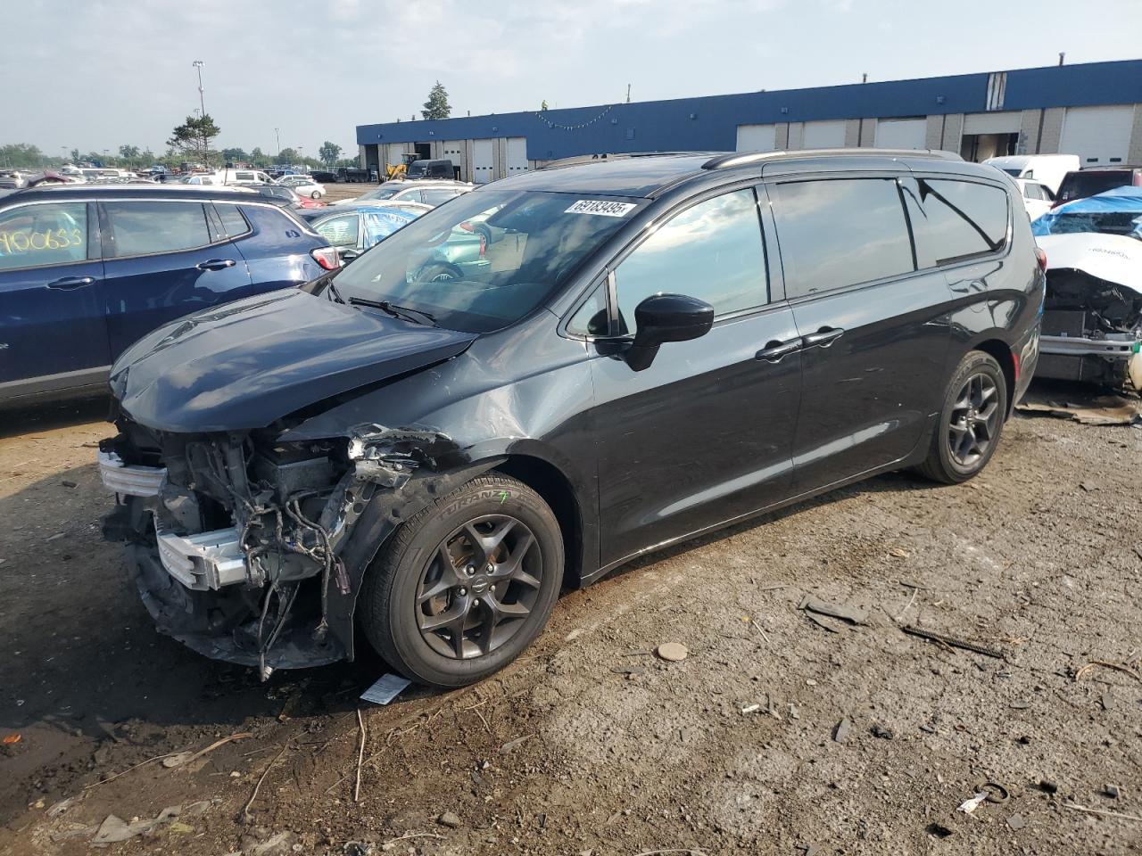 CHRYSLER PACIFICA TOURING L
