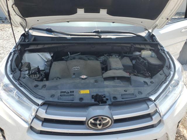 2018 TOYOTA HIGHLANDER SE 5TDKZRFH3JS244563