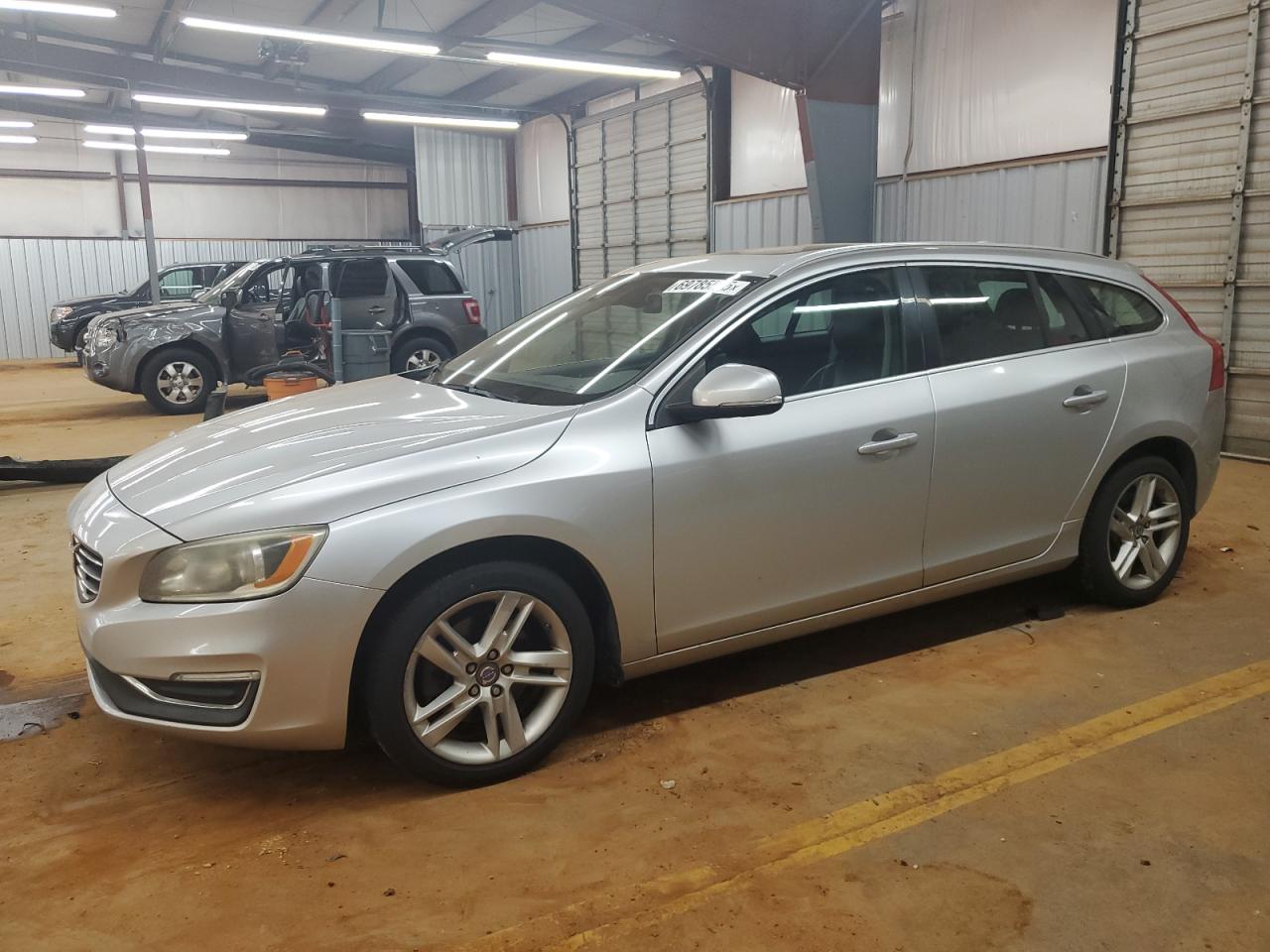VOLVO V60 PREMIER