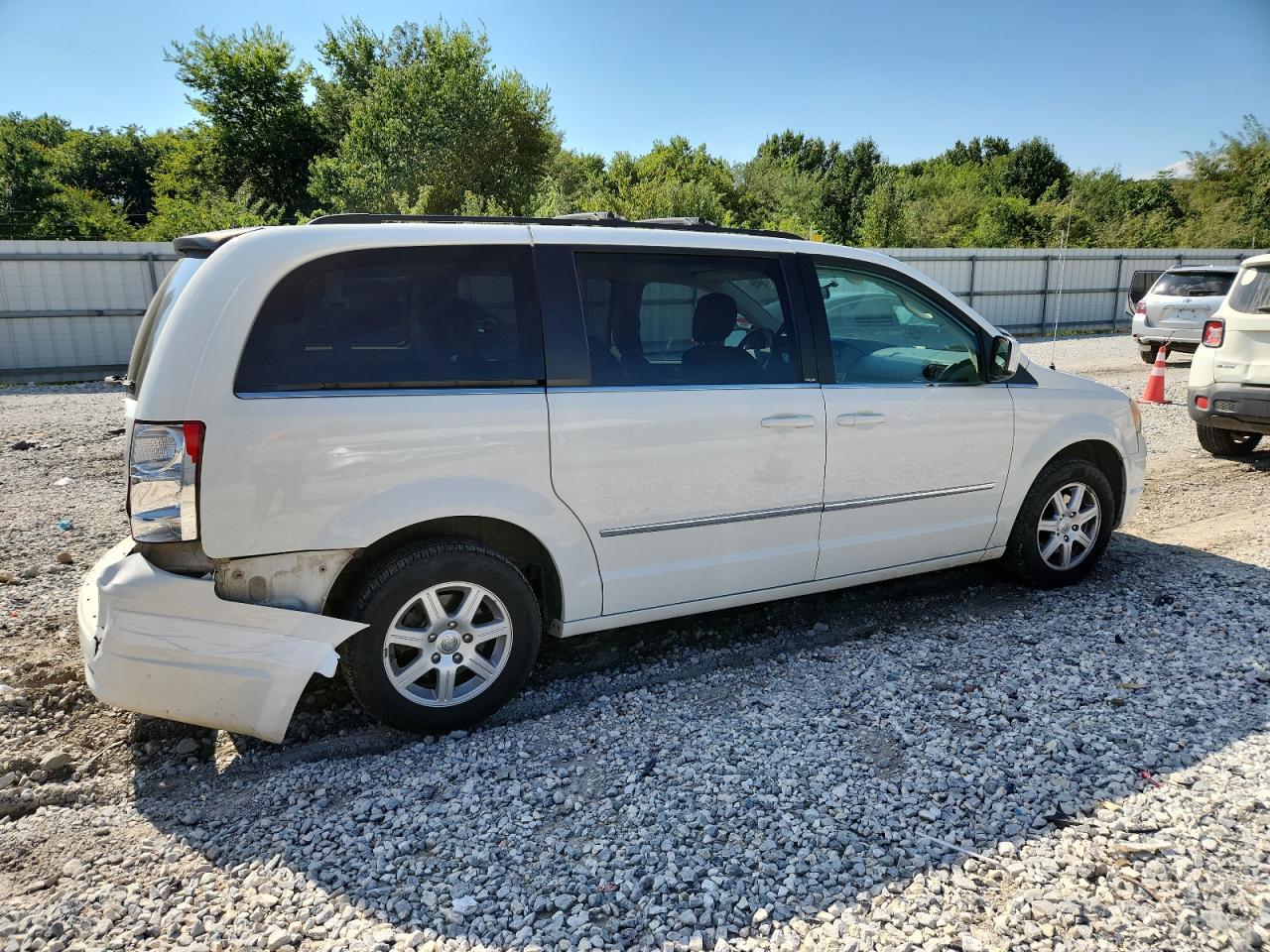 CHRYSLER TOWN & COUNTRY TOURING