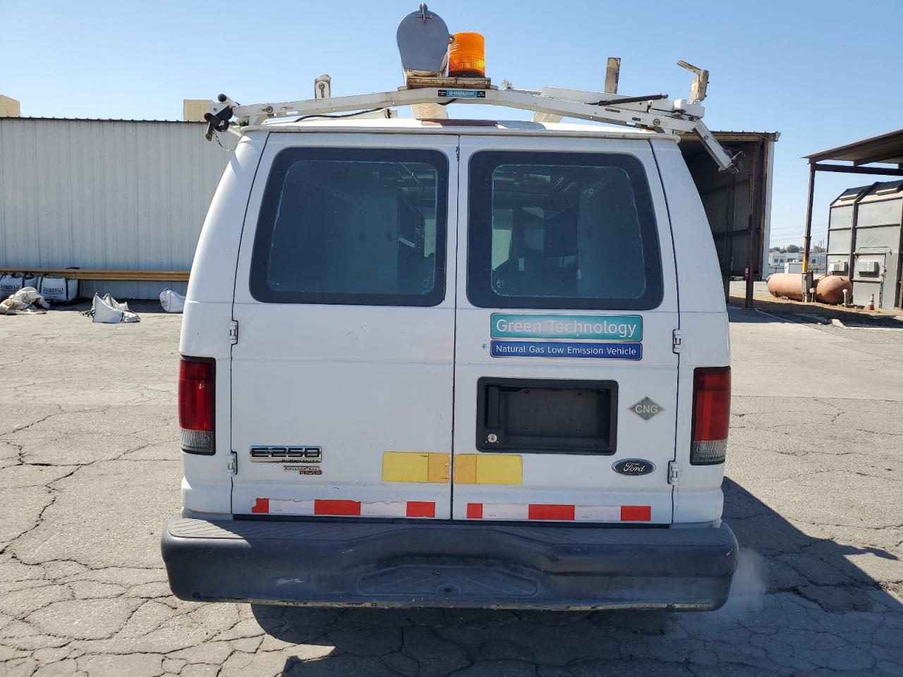 FORD ECONOLINE E250 VAN