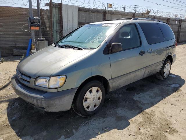 TOYOTA SIENNA LE