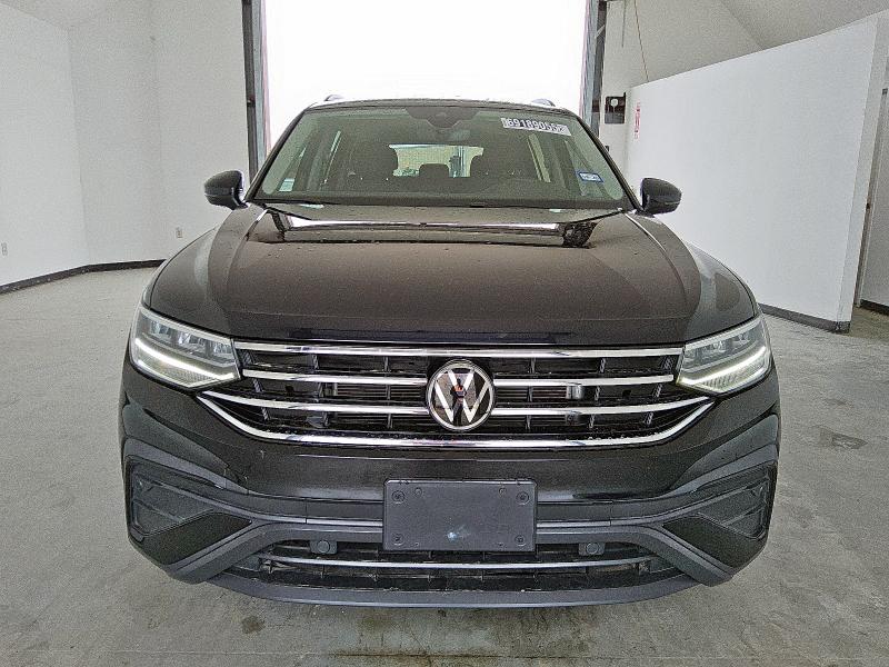 2023 VOLKSWAGEN TIGUAN S 3VVRB7AX5PM038841