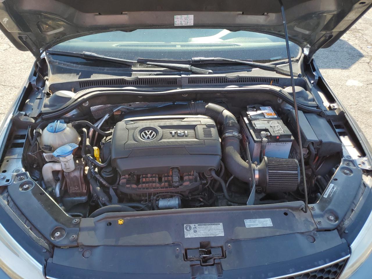 Lot #3304529464 2014 VOLKSWAGEN JETTA GLI