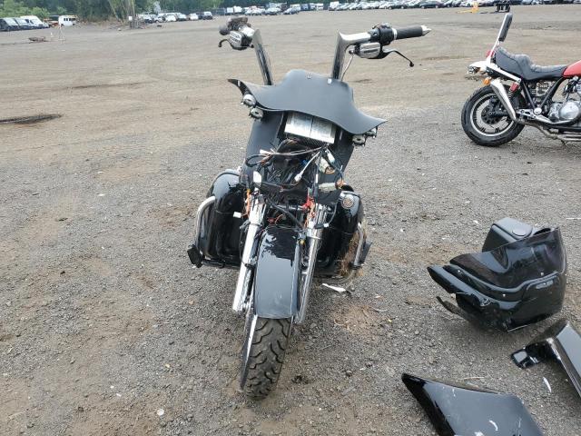 2011 HARLEY-DAVIDSON FLTRX 1HD1KHM18BB647896