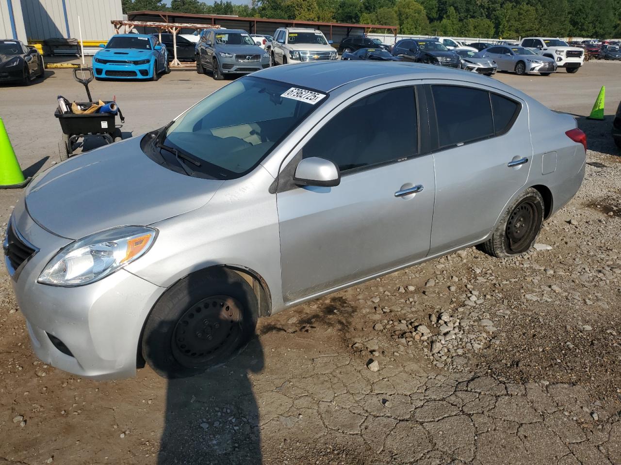 NISSAN VERSA S