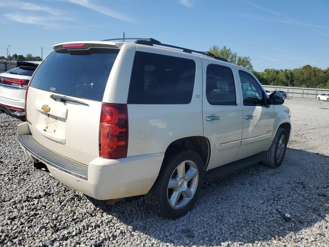 CHEVROLET TAHOE C1500 LTZ