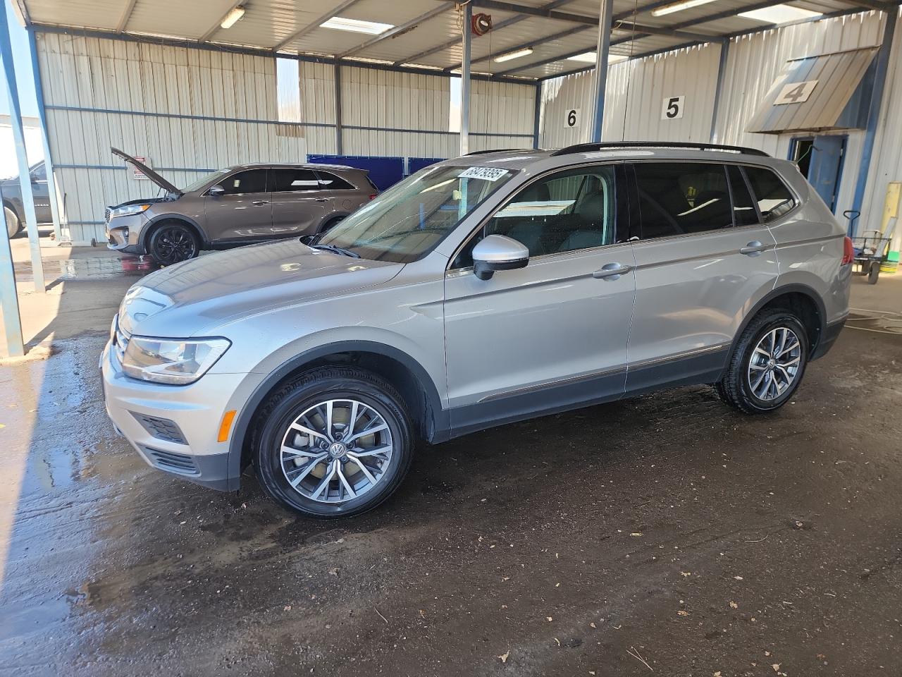 VOLKSWAGEN TIGUAN SE