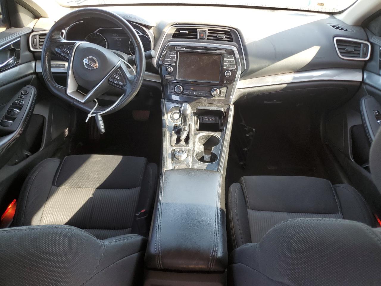 NISSAN MAXIMA S