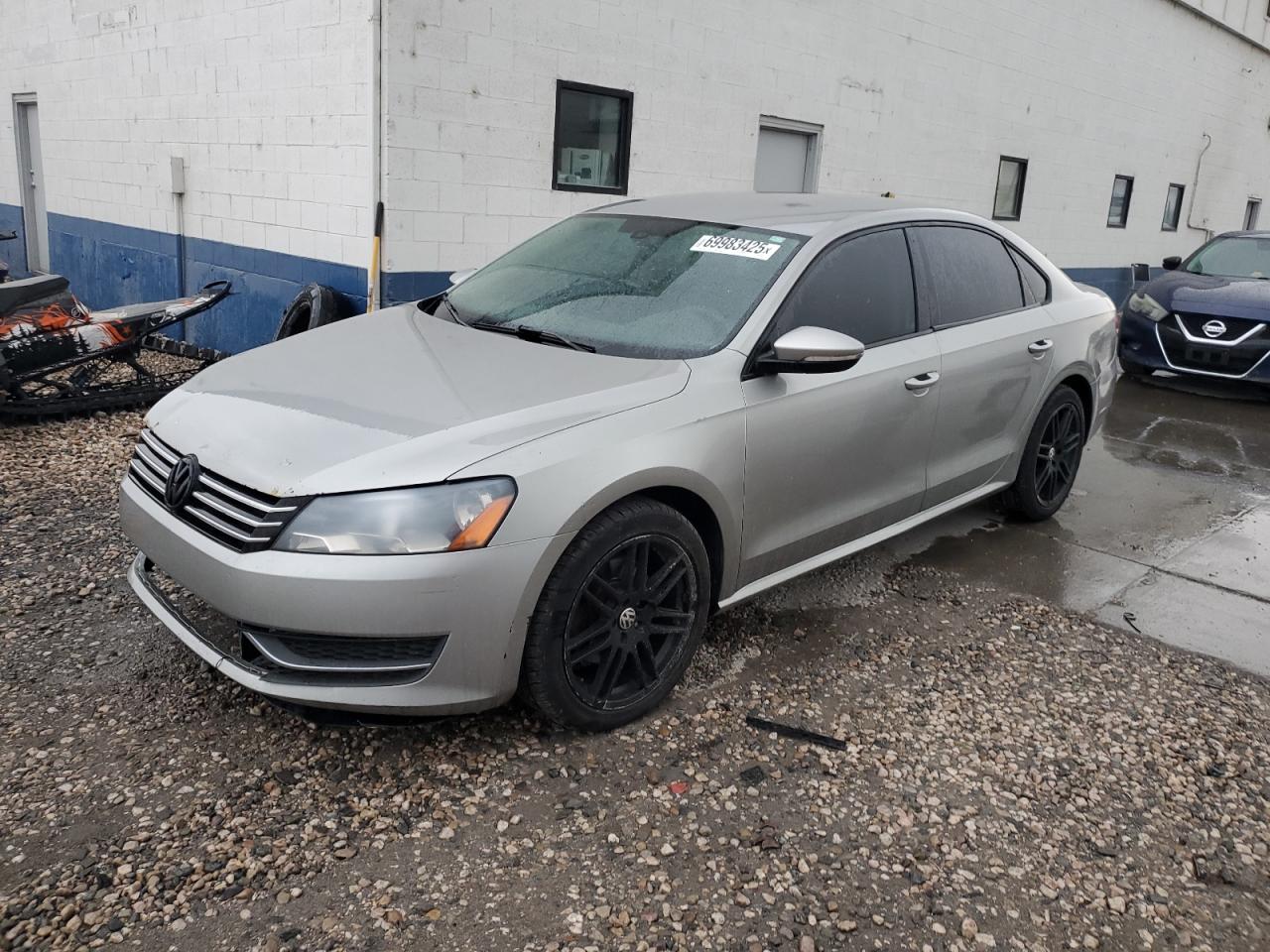 VOLKSWAGEN PASSAT S