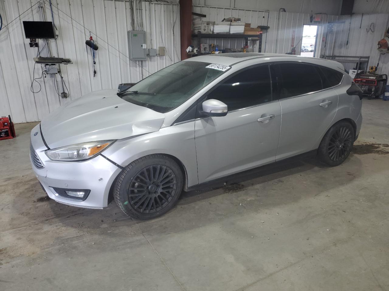 FORD FOCUS TITANIUM