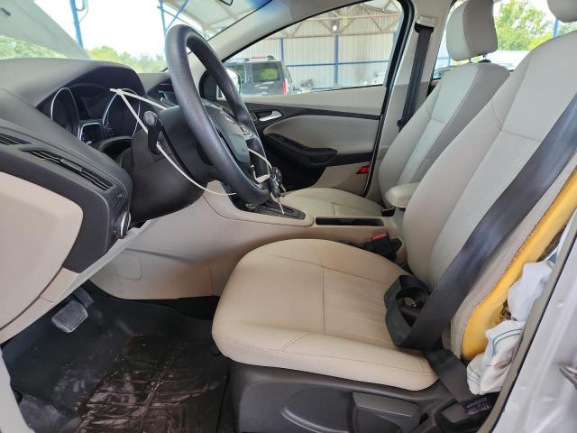 2015 FORD FOCUS SE 1FADP3K26FL227543