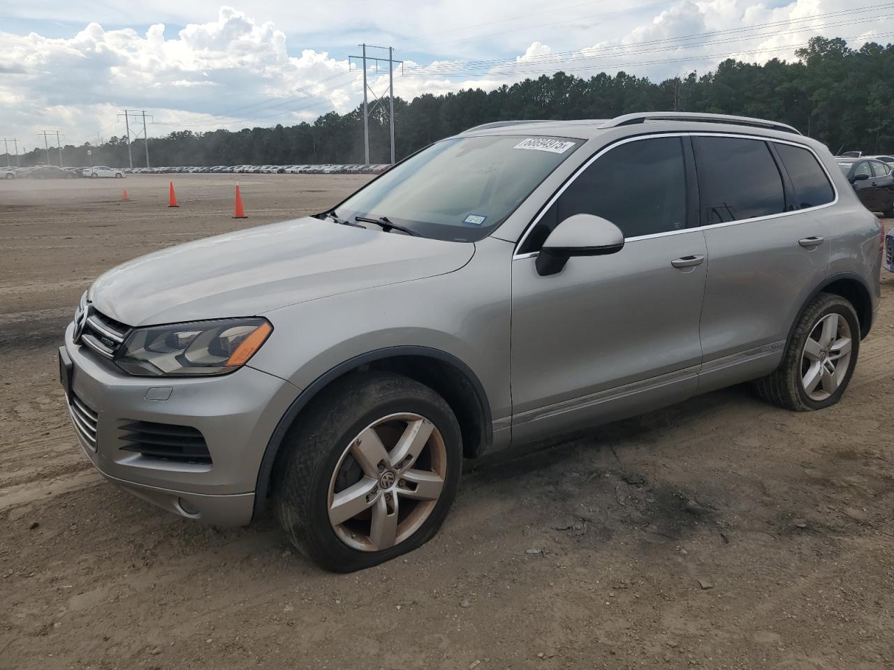 VOLKSWAGEN TOUAREG HYBRID