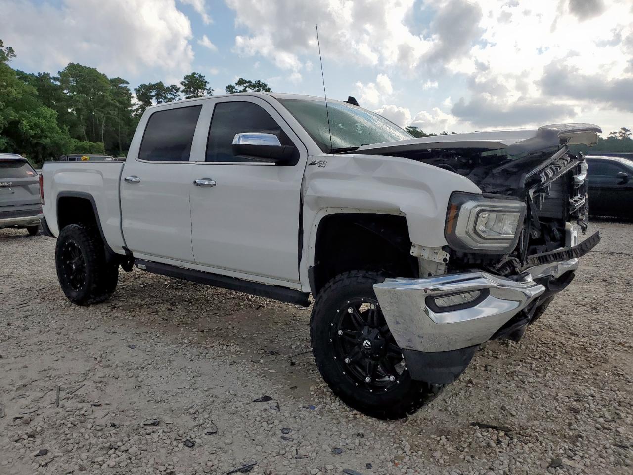GMC SIERRA K1500 SLT