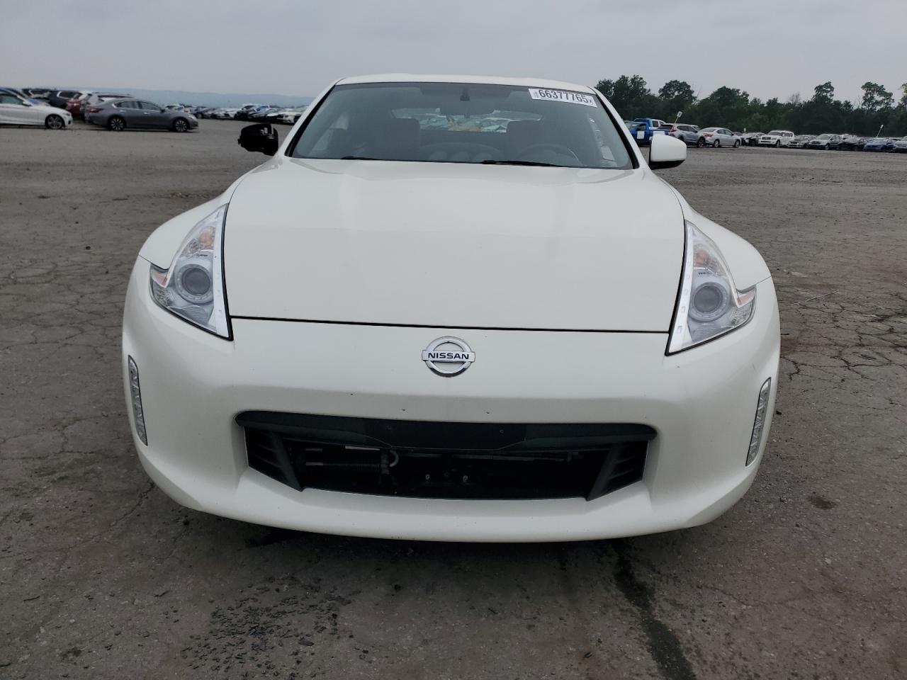 NISSAN 370Z BASE