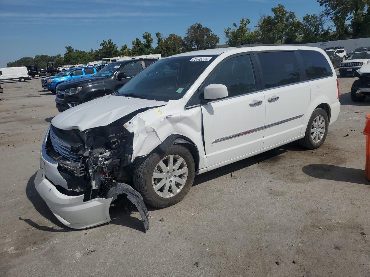CHRYSLER TOWN & COUNTRY TOURING
