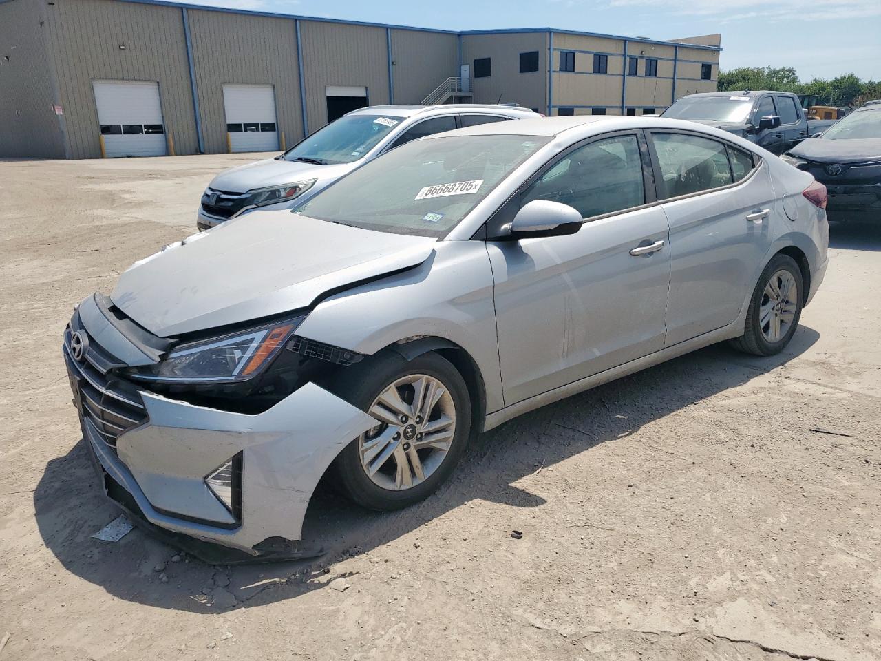 HYUNDAI ELANTRA SEL