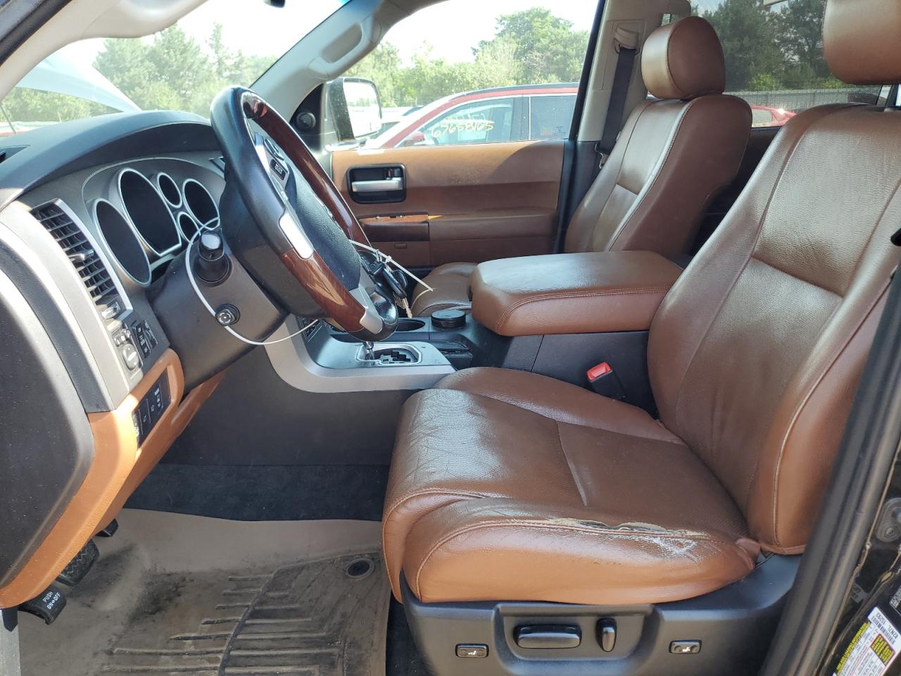 TOYOTA SEQUOIA PLATINUM