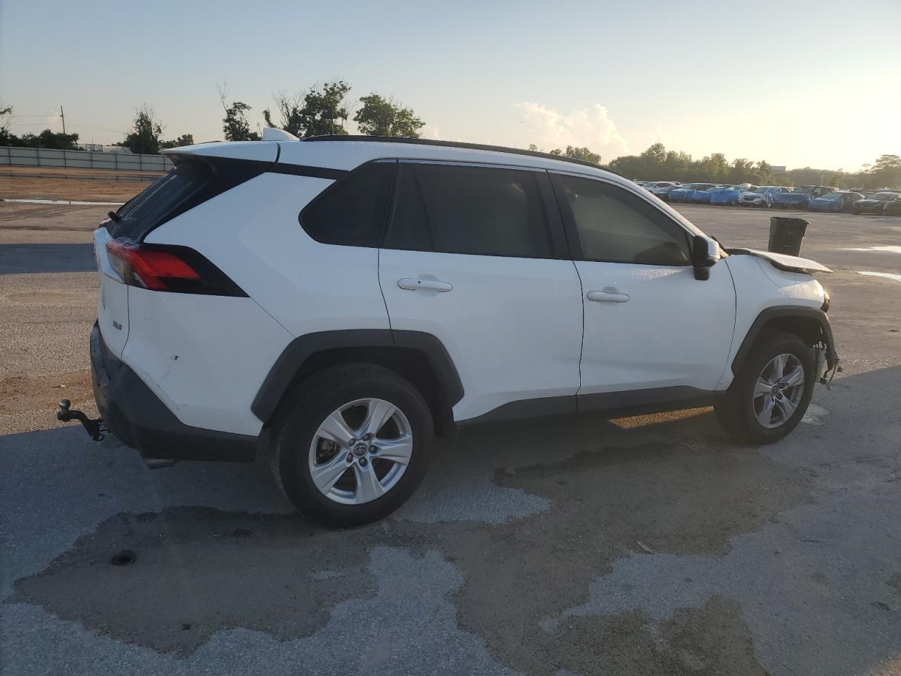 TOYOTA RAV4 XLE
