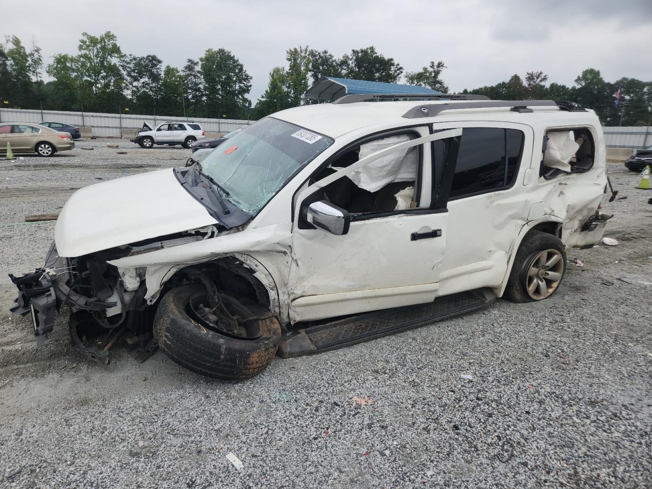 NISSAN ARMADA SE