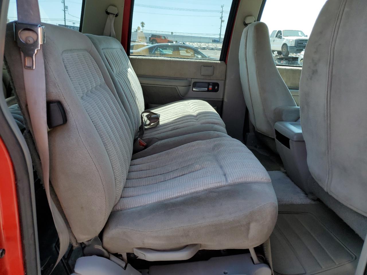 Lot #3232408870 1994 GMC SUBURBAN K