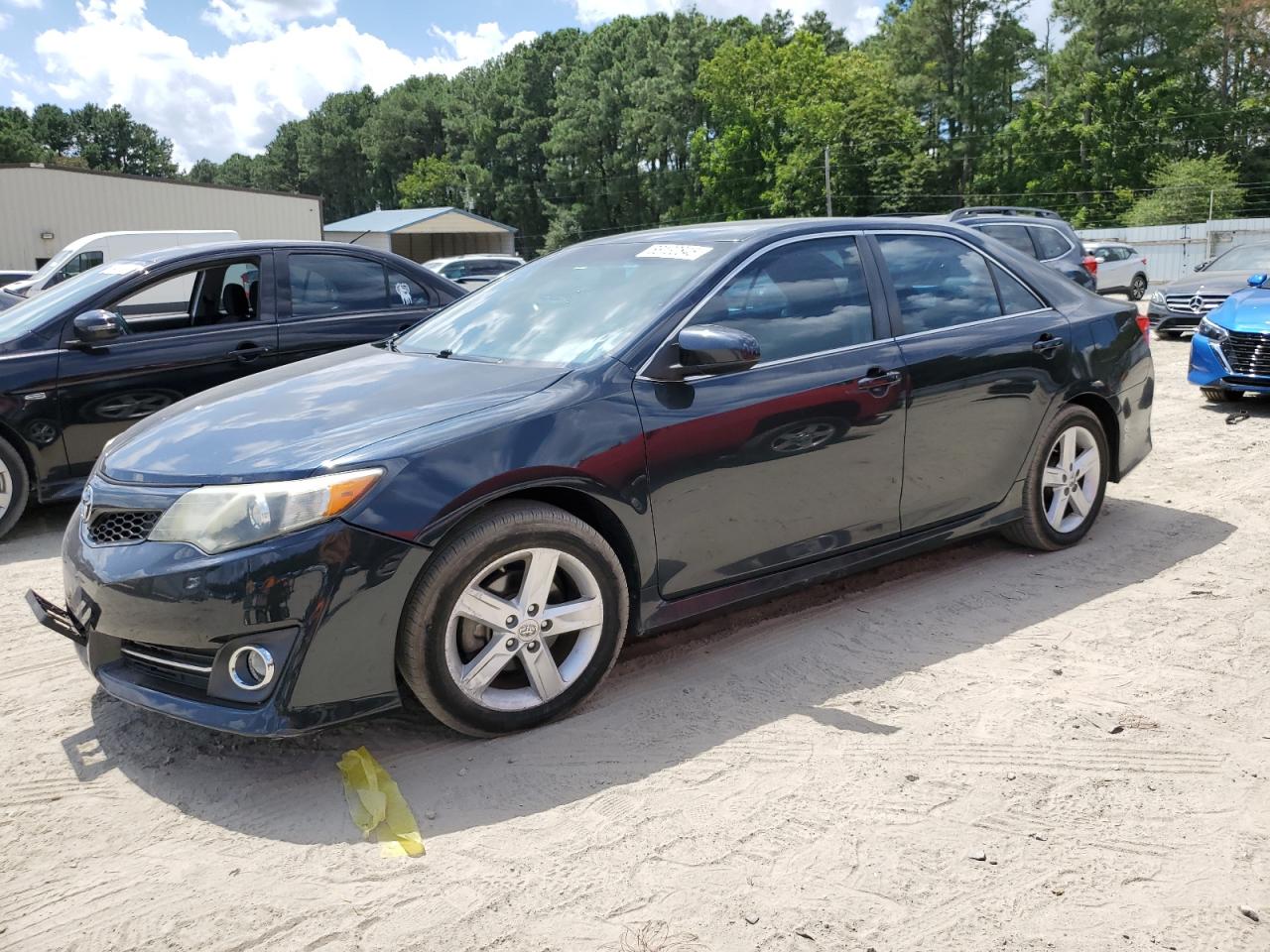 TOYOTA CAMRY L