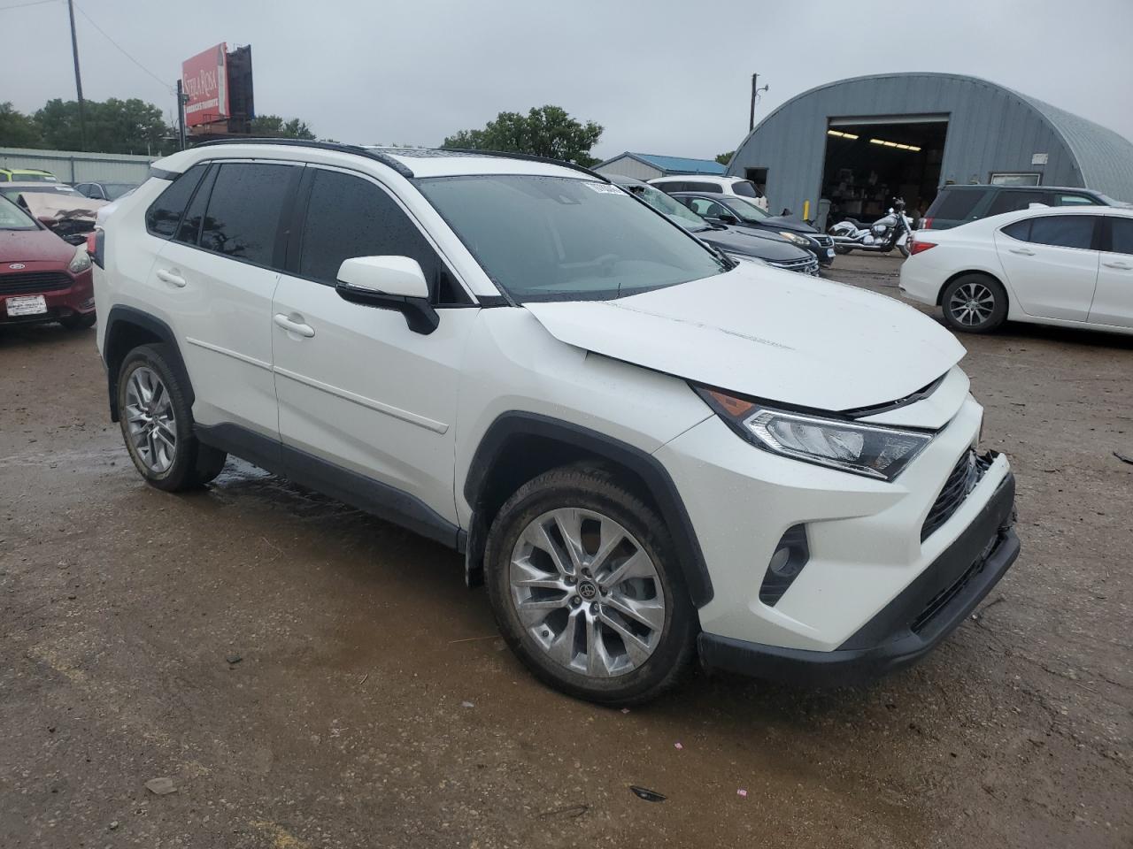 TOYOTA RAV4 XLE PREMIUM