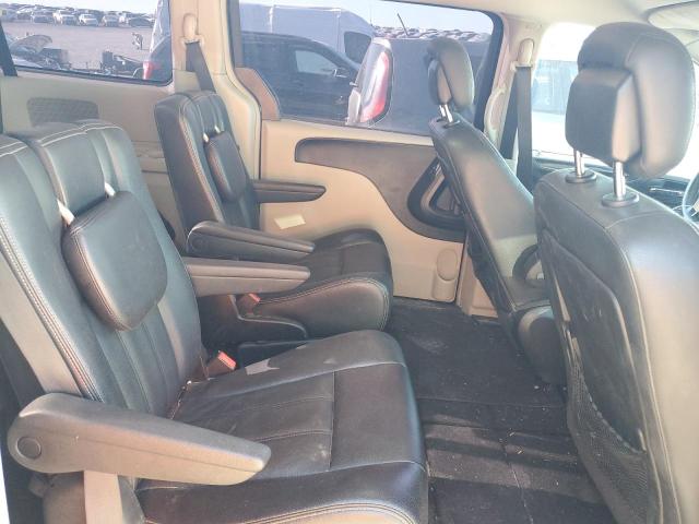 2016 CHRYSLER TOWN & COU - 2C4RC1BG5GR294977