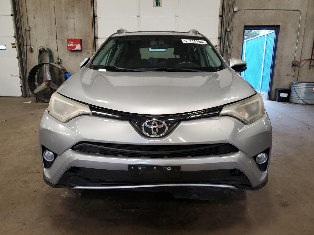 TOYOTA RAV4 XLE