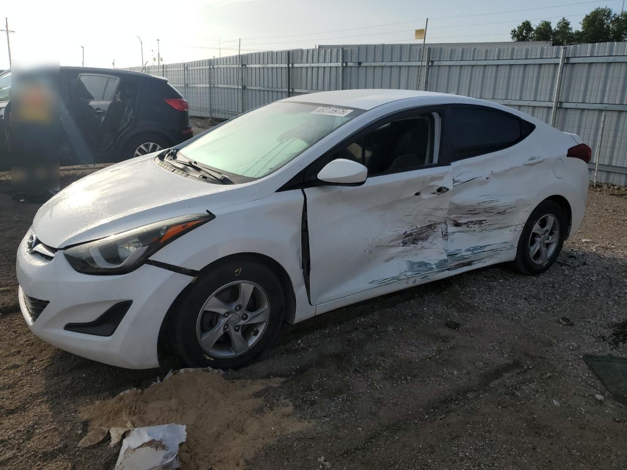 HYUNDAI ELANTRA SE