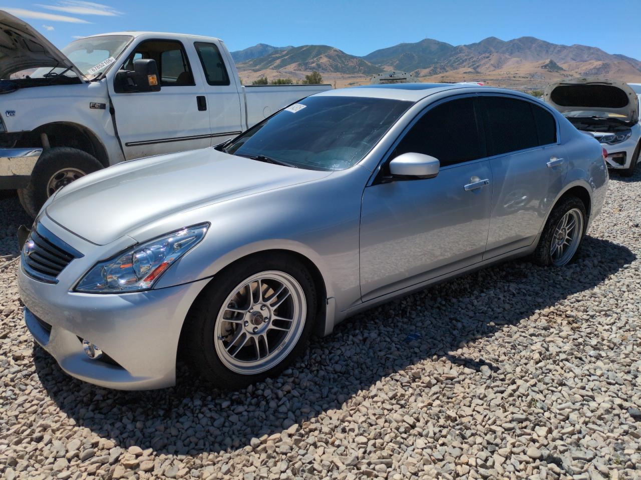 INFINITI G37 BASE