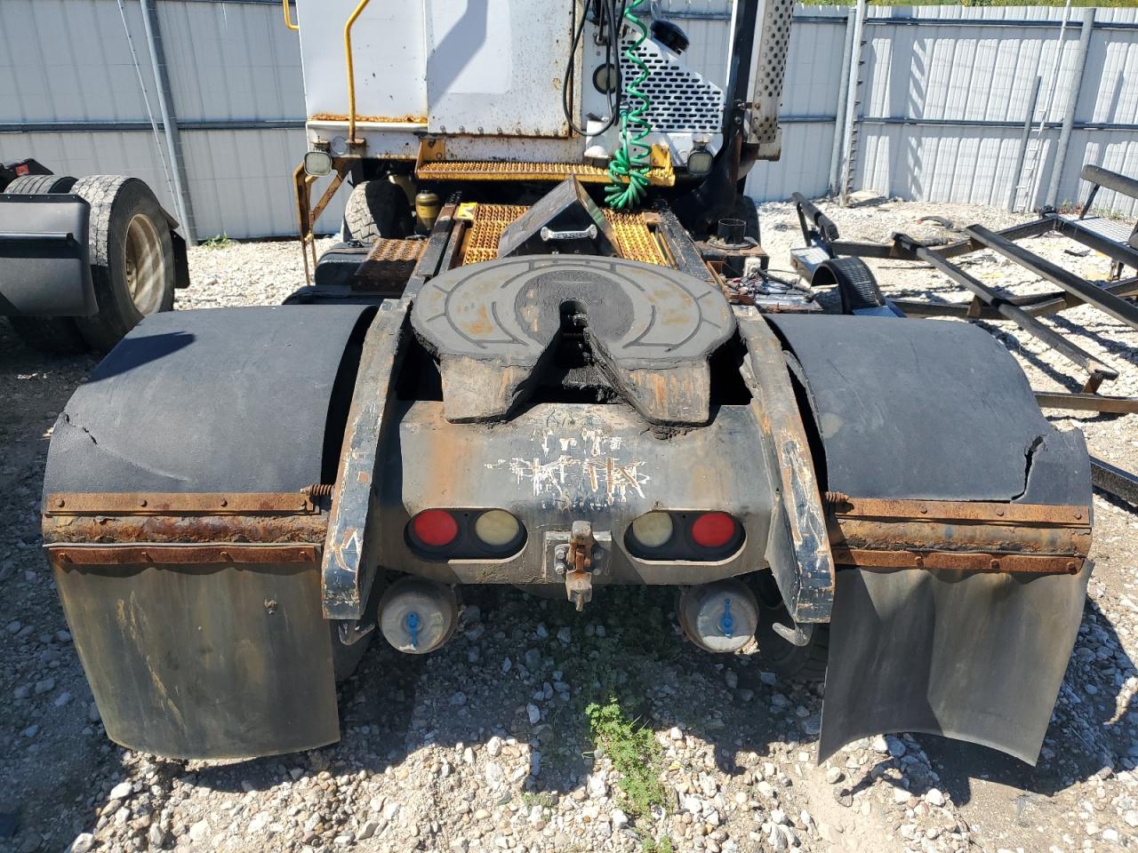 Lot #3309575553 2011 CAPACITY YARD TRUCK