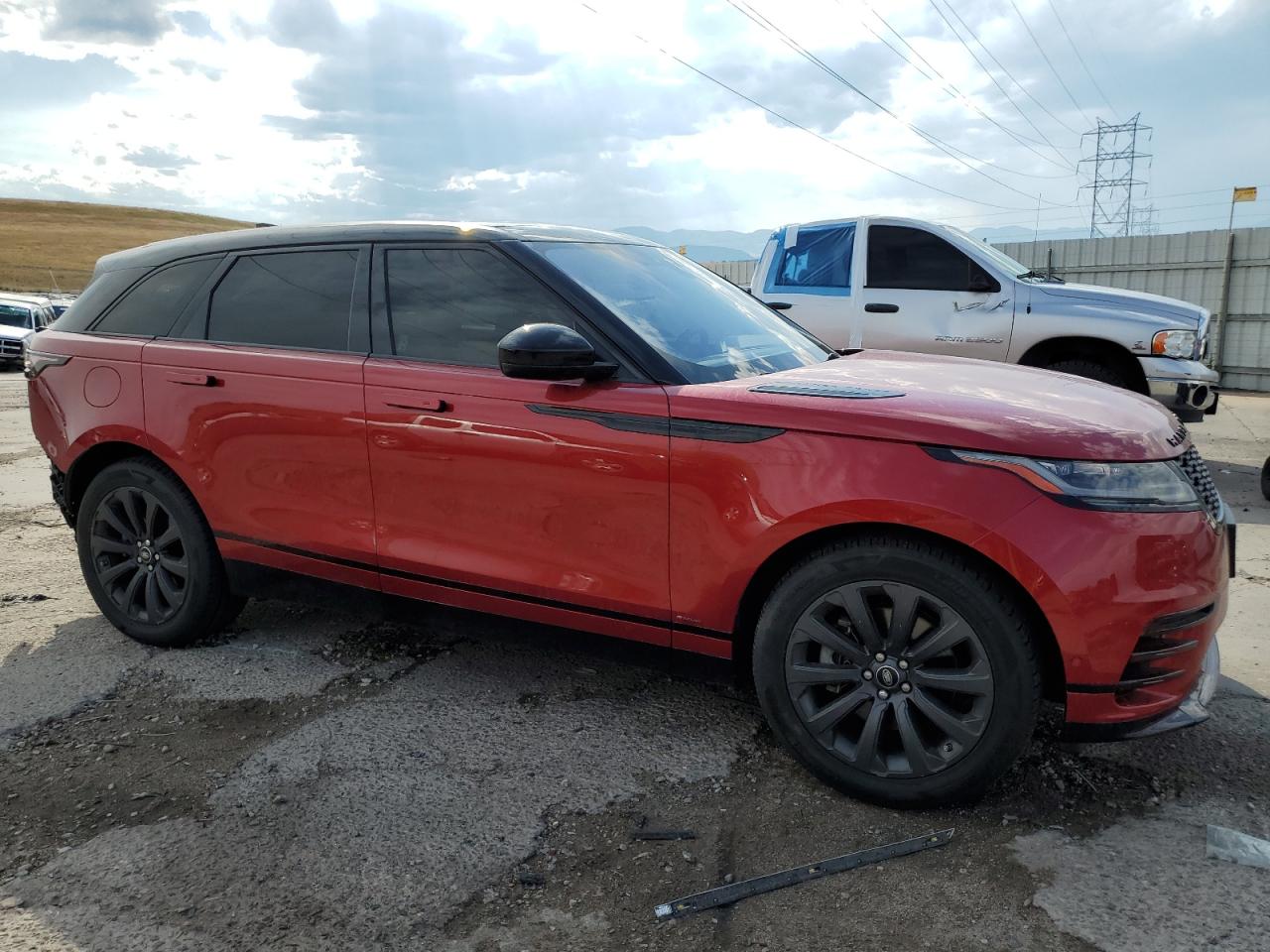 LAND ROVER RANGE ROVER R-DYNAMIC SE