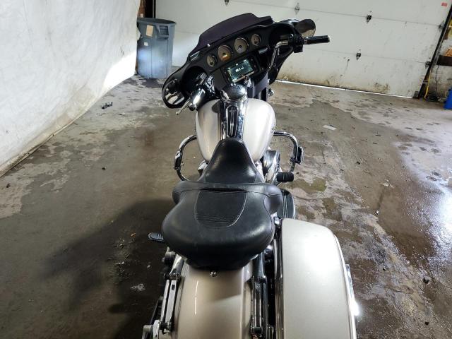 2018 HARLEY-DAVIDSON FLHX STREE 1HD1KBC10JB676144
