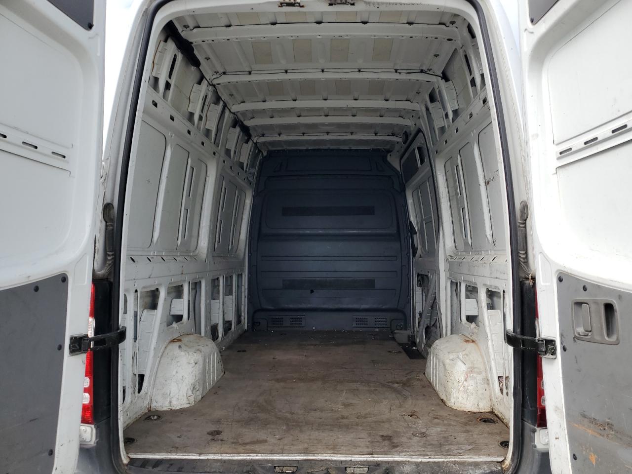 Lot #3291250980 2007 FREI SPRINTER VAN