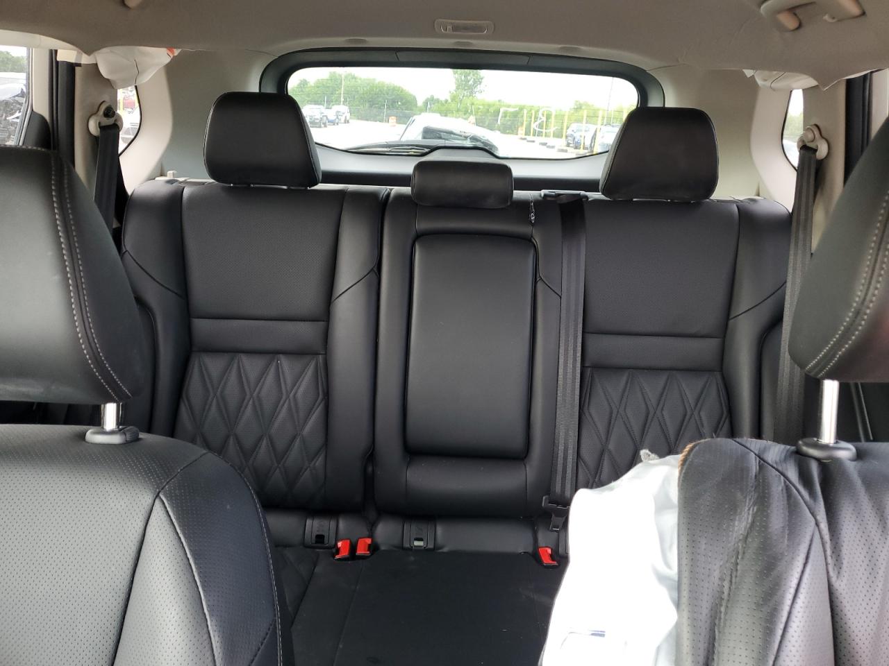 NISSAN ROGUE PLATINUM