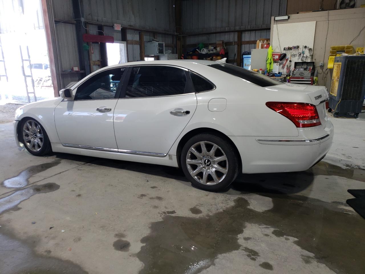 HYUNDAI EQUUS SIGNATURE