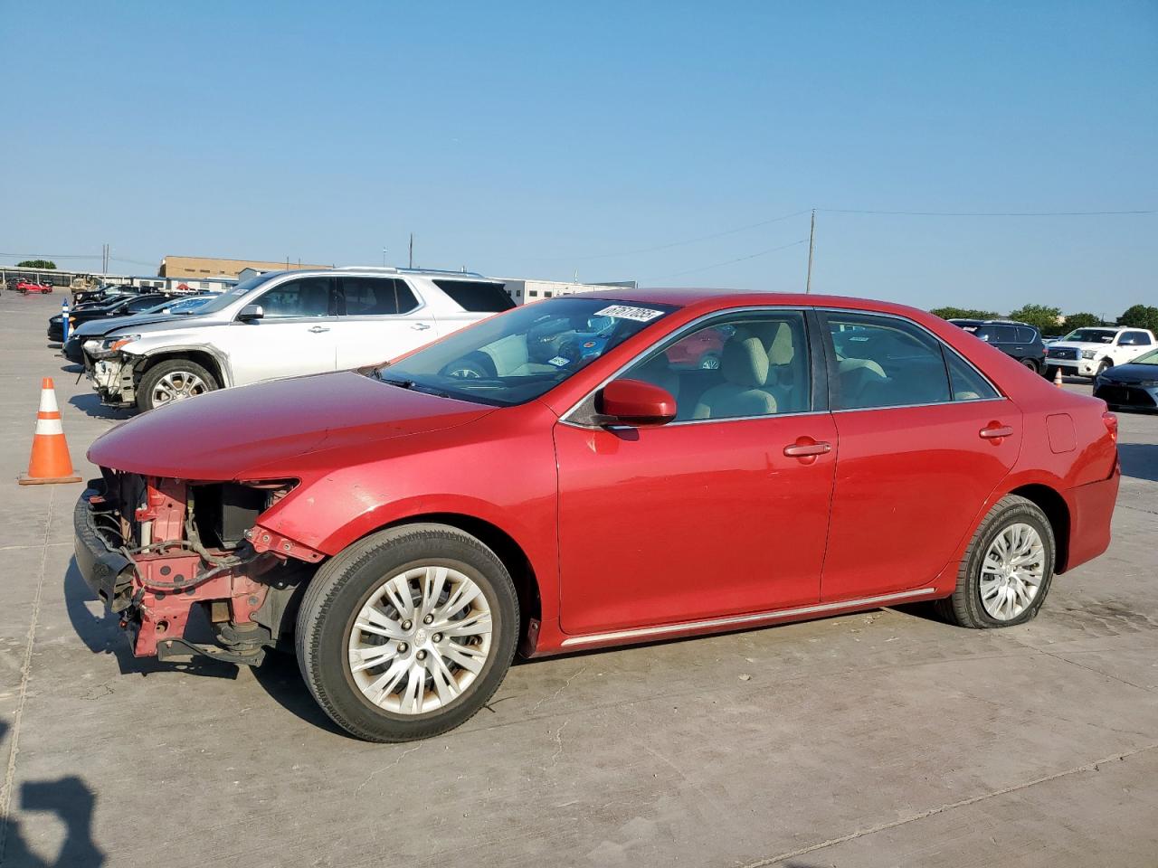 TOYOTA CAMRY BASE