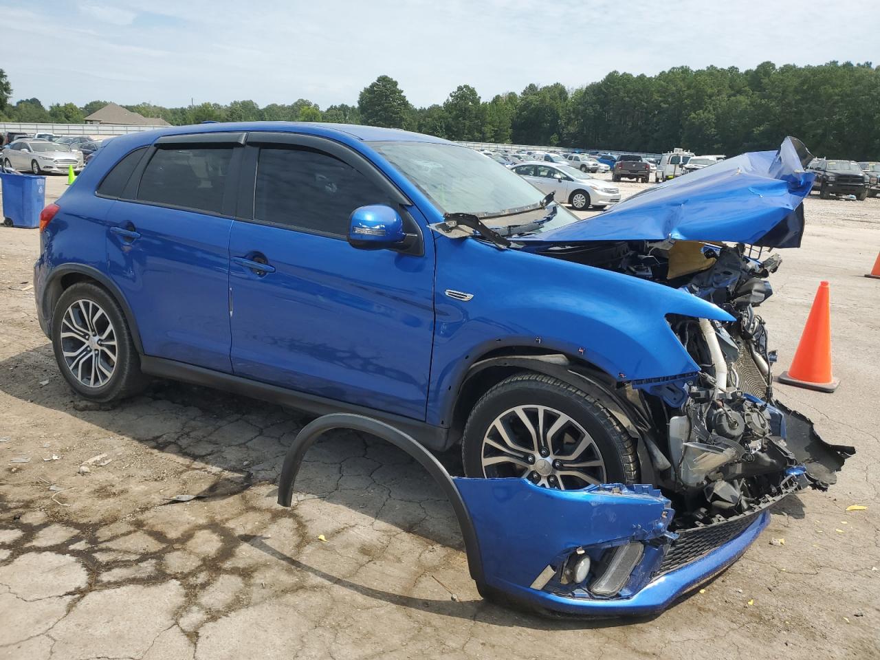 MITSUBISHI OUTLANDER ES