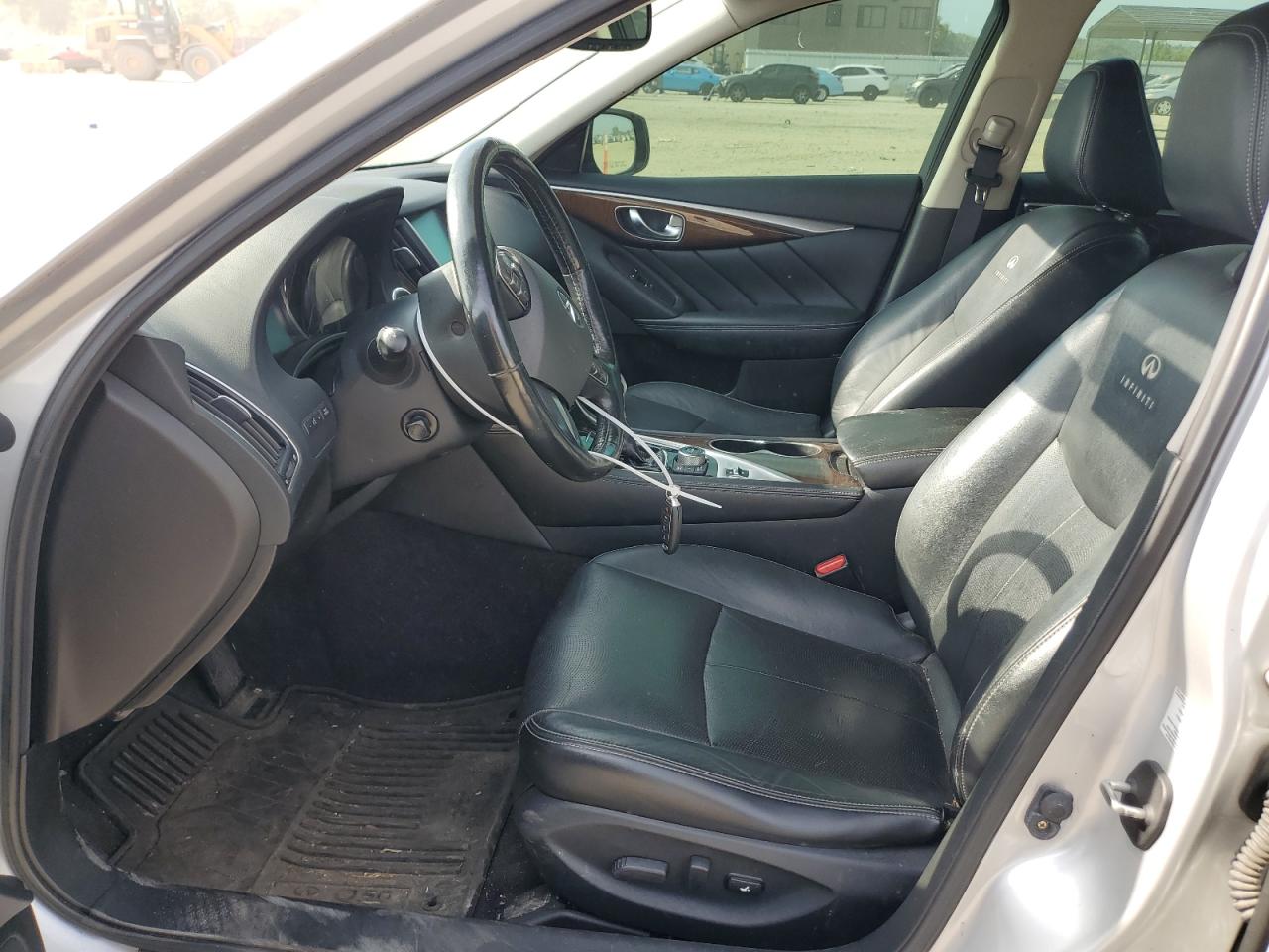 INFINITI Q50 HYBRID PREMIUM